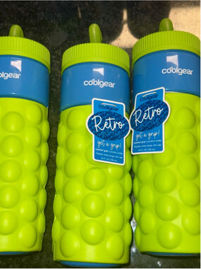 Coolgear GetAGrip Retro Brand New 24 fl. oz (15 posted) $14 Each Retail - Lime